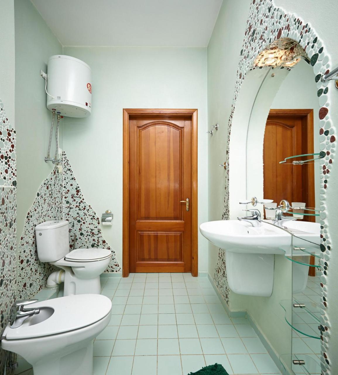So Fashionable Apartment In The Heart Of Минск Екстериор снимка